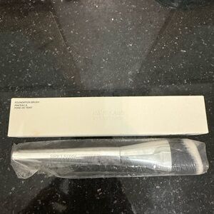 Haus Labs Foundation Brush